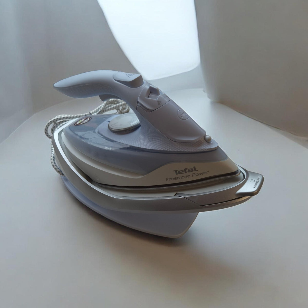 Tefal Freemove FV6642G0 Cordless Steam Iron 2500W Blue Anti-Drip 0.96kg