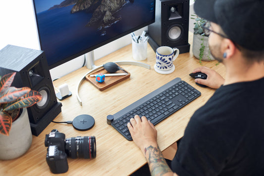 10 Must-Have Electronic Accessories for Your Home Office