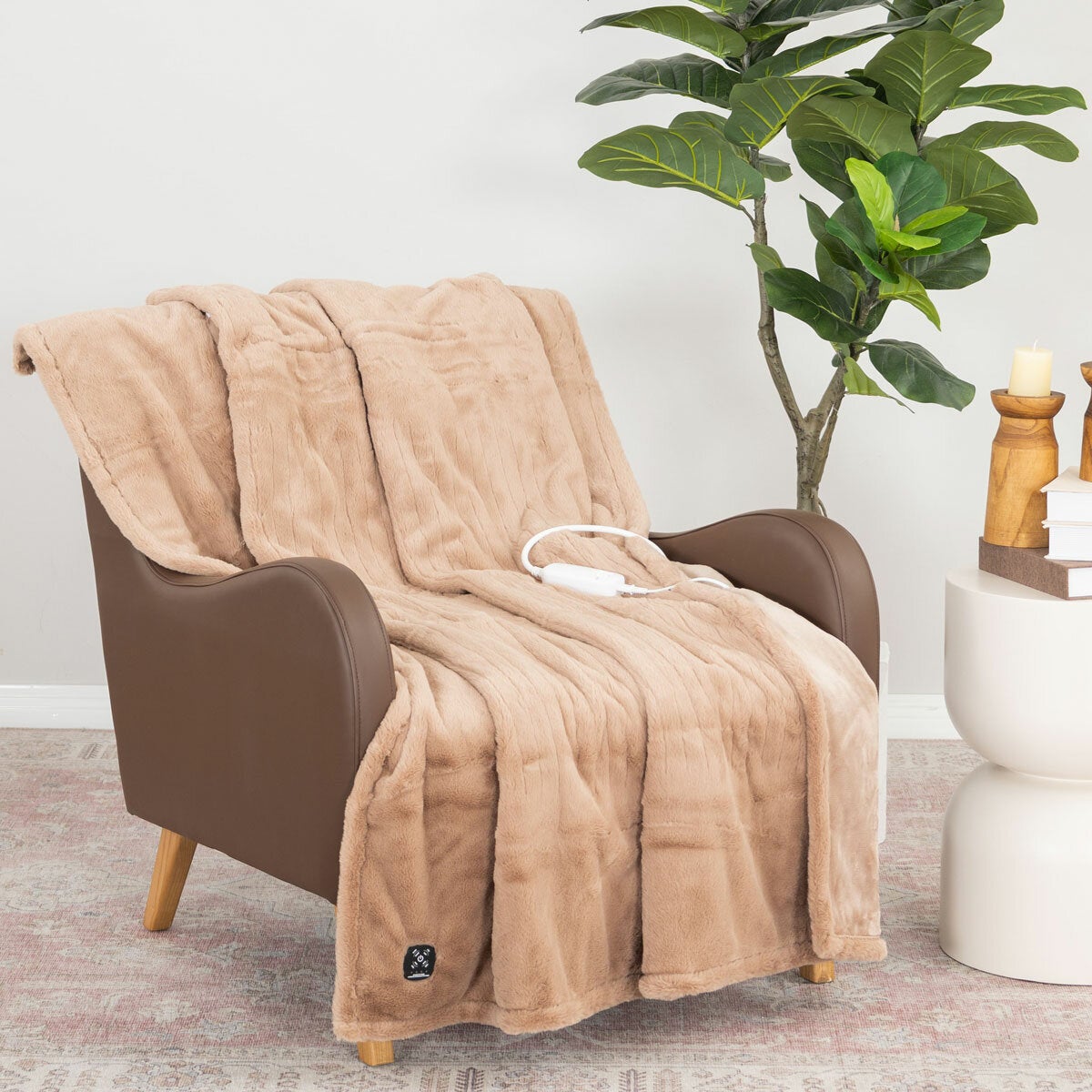 Berkshire Luxe Faux Fur Heated Throw Blanket 127x152cm 4 Heat Settings Beige