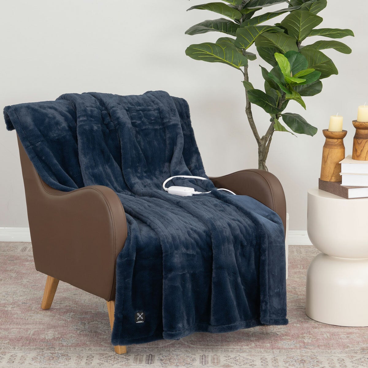 Berkshire Luxe Faux Fur Heated Throw Blanket 127x152cm 4 Heat Settings Navy