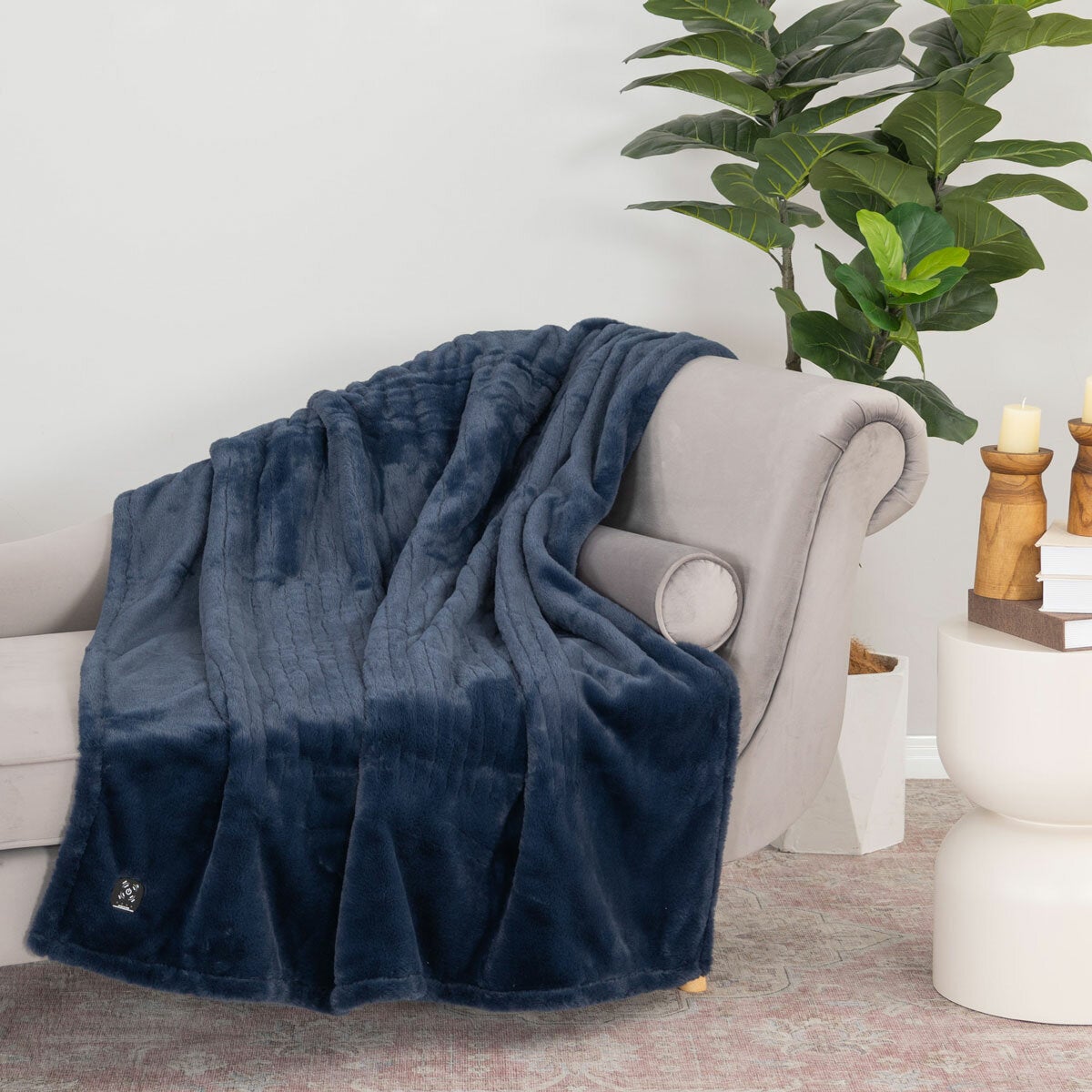 Berkshire Luxe Faux Fur Heated Throw Blanket 127x152cm 4 Heat Settings Navy