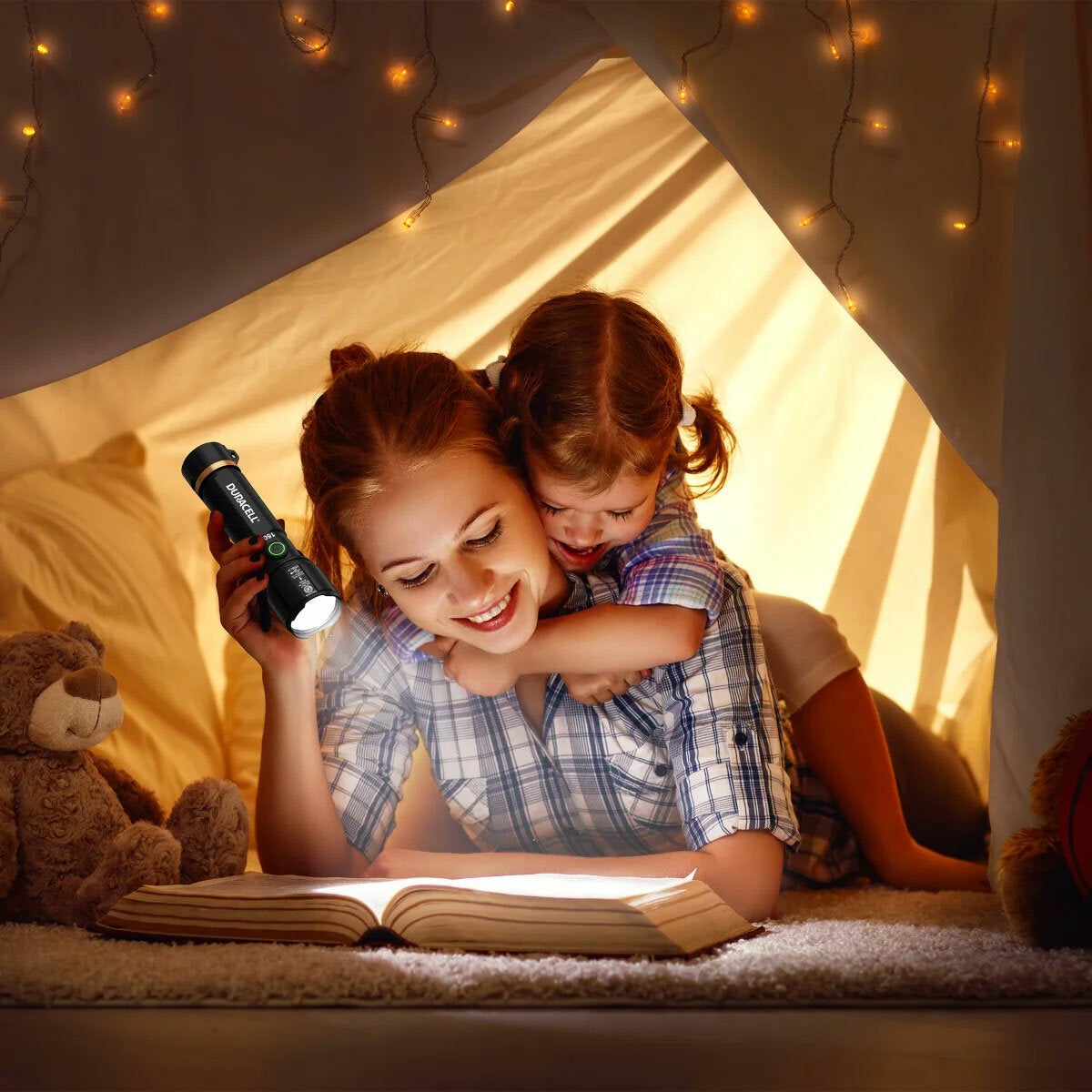 Duracell LED Torch Flashlight 1500 Lumen Rechargeable USB-C 4 Pack Black