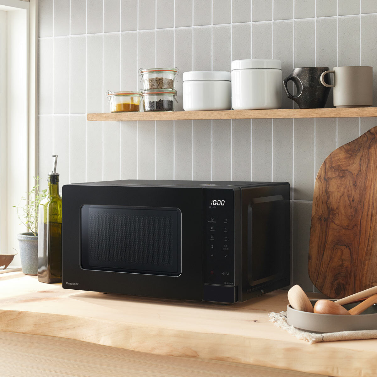Panasonic NN-ST22QBBPQ 20L Solo Microwave 800W Black Compact 5 Power Levels